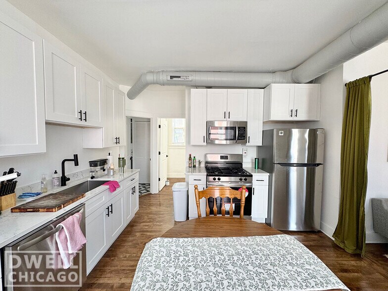 Primary Photo - 1362 N Bosworth Ave