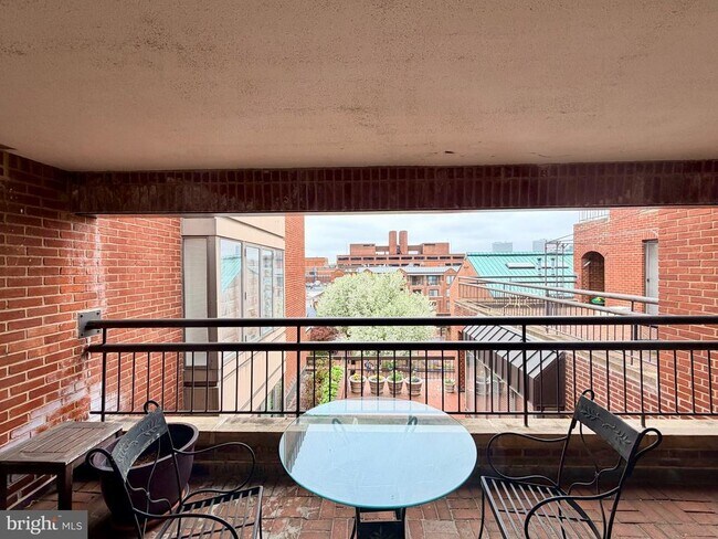 Building Photo - 1080 Wisconsin Ave NW