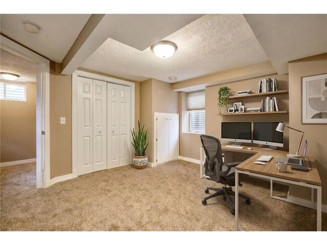 Building Photo - 5006 30th Ave S