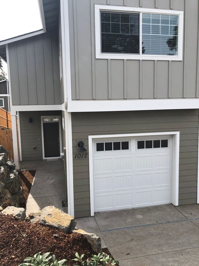 Building Photo - 1012 Big Fir Pl S
