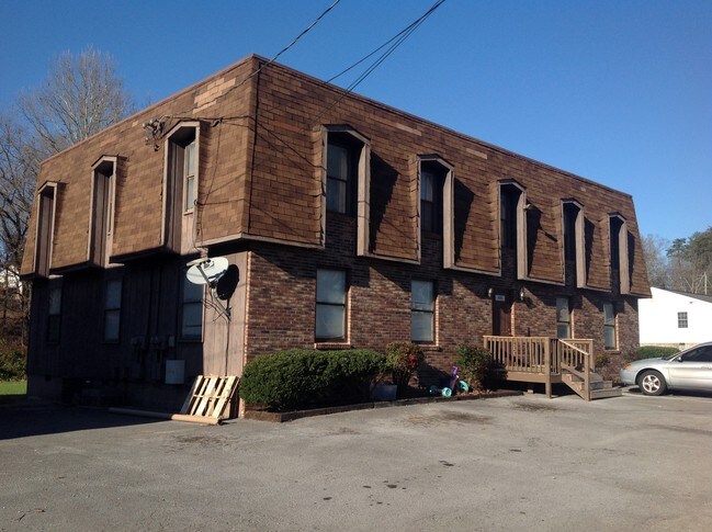 Building Photo - 414 Maryville Hwy