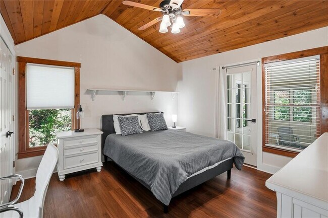 Building Photo - 203 Wild Azalea Cir