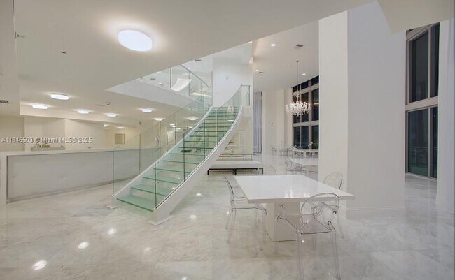 Building Photo - 350 S Miami Ave