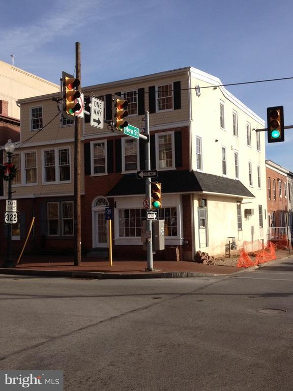 Building Photo - 236 W Market St