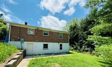 Building Photo - 315 Landsdowne St