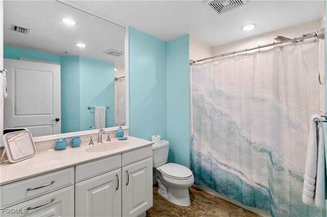 Building Photo - 14300 Riva Del Lago Dr