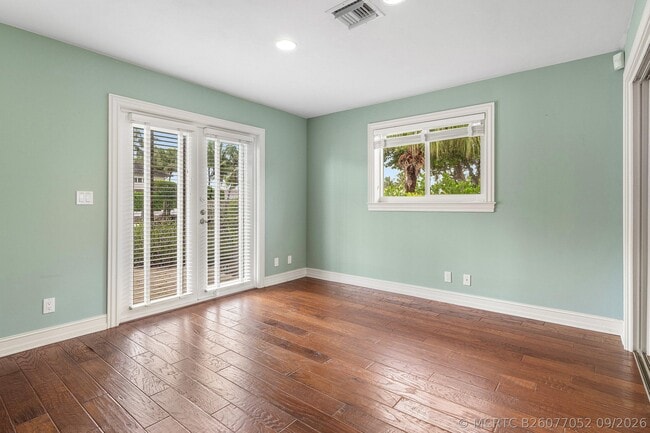 Building Photo - 122 Marlin Dr