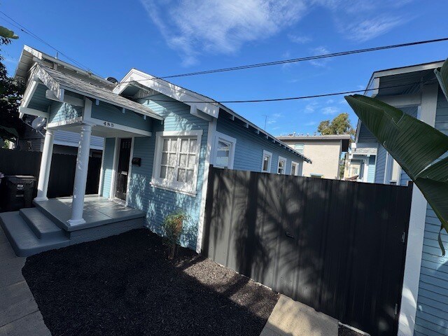 Building Photo - 485 Gaviota Ave