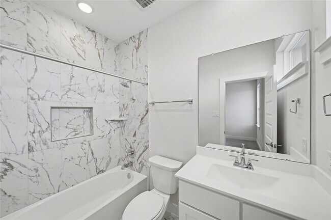 Building Photo - 5623 Logan Ridge Ln