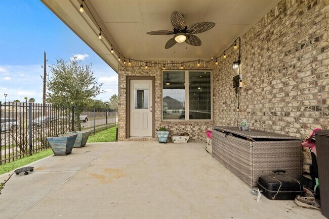 Building Photo - 24335 Kee Cresta Ct