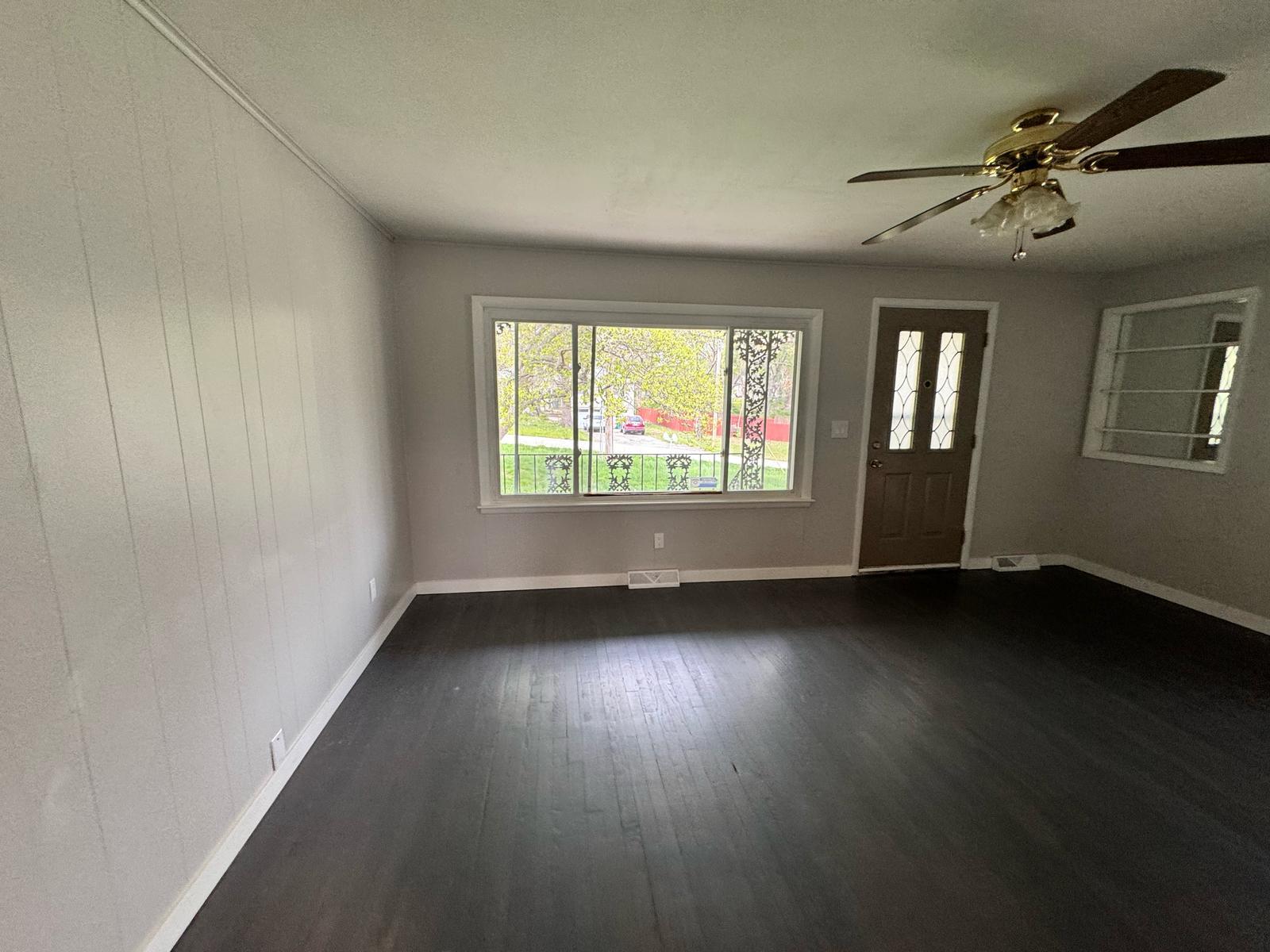 Living room #1 - 2805 NE 56th Ter