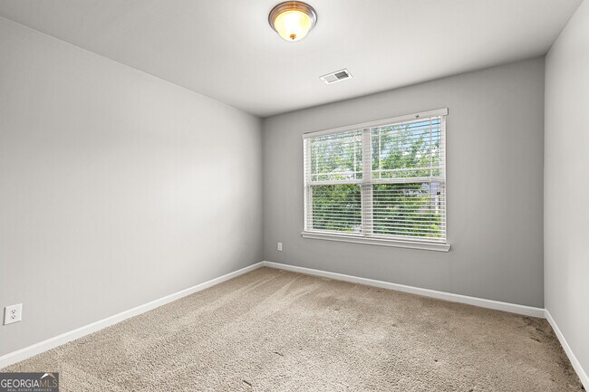Building Photo - 361 Granite Way
