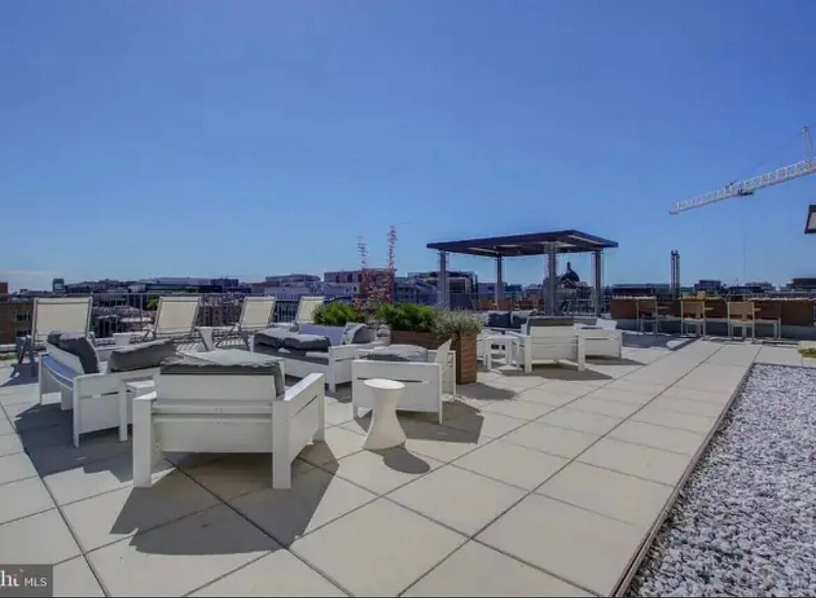 Rooftop - 1 Scott Cir NW