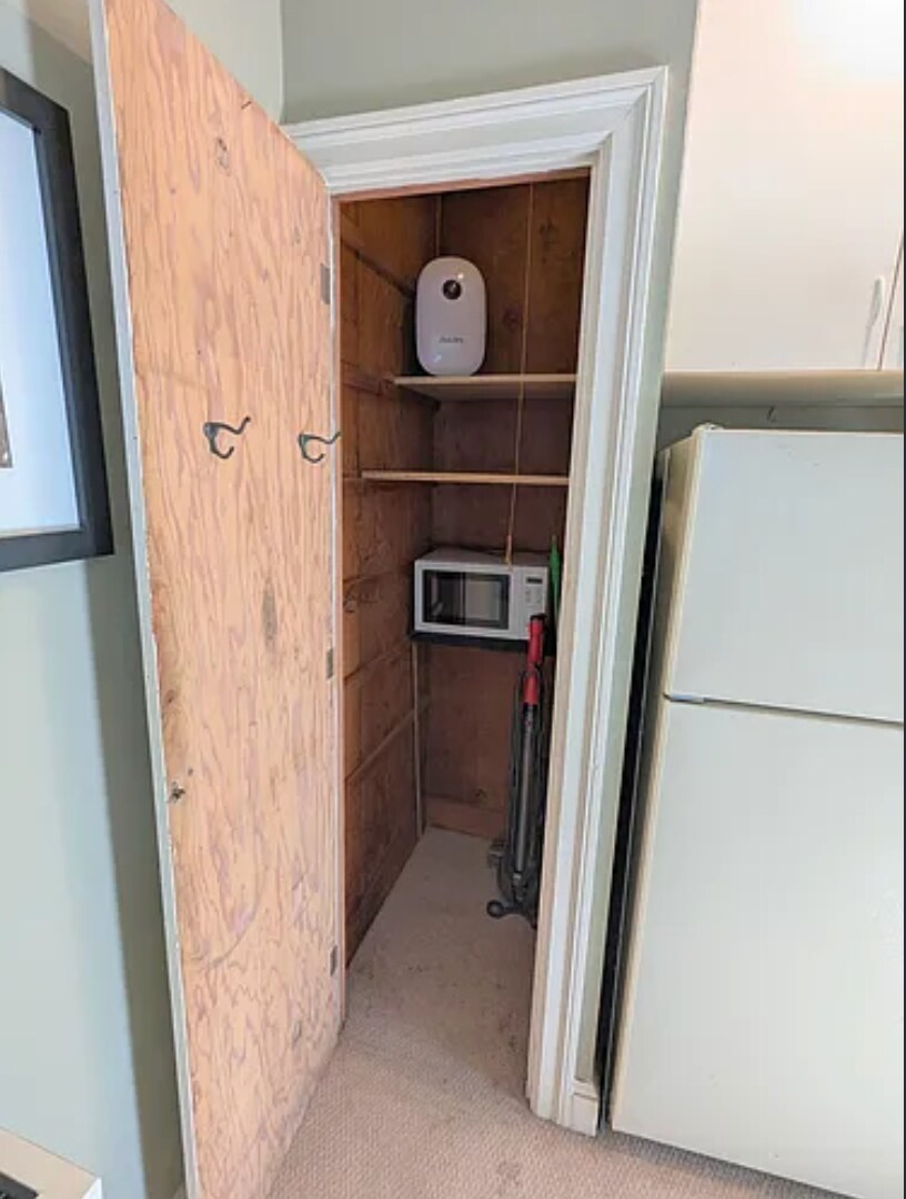 Building Photo - 5700 Balmoral Dr