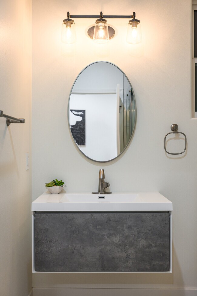 Building Photo - Gated Newport Coast 5BR w/ Pool Access