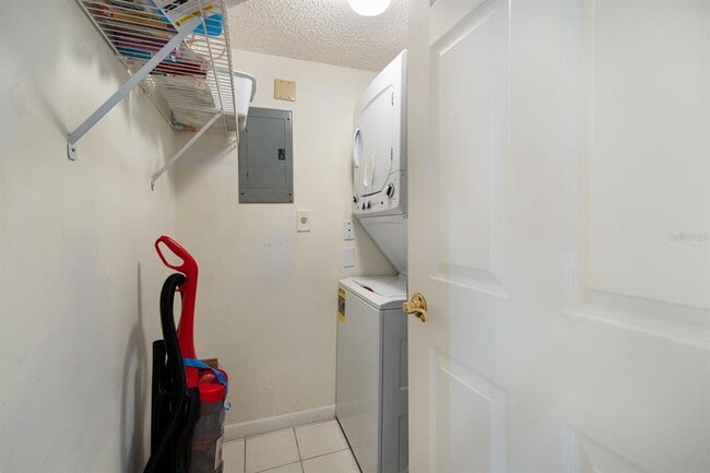 Building Photo - 4564 Longwater Chase
