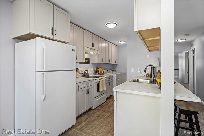 Building Photo - 2917 Rockford