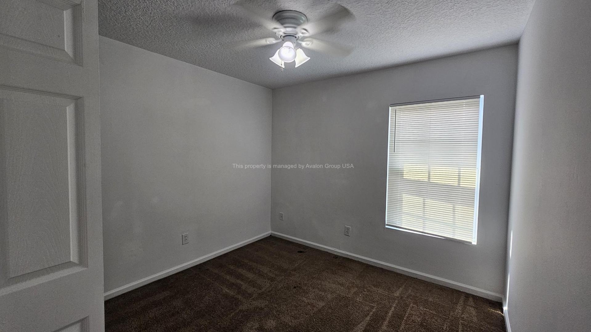 Building Photo - 9453 Thorn Glen Rd