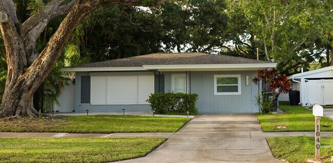 Primary Photo - 1040 Charles St