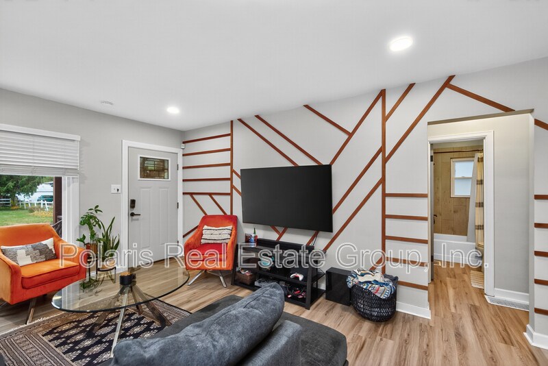 Building Photo - 4905 Norwaldo Ave