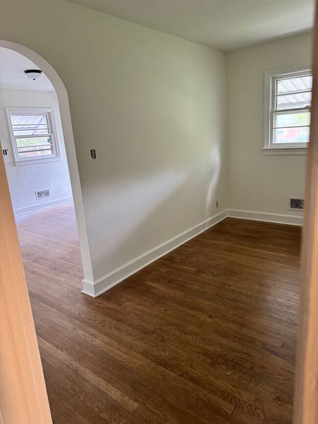Building Photo - Cute 3 Br, 1 1/2 Bath home for rent