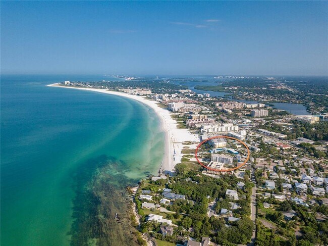 Building Photo - 3835 Almeria Ave