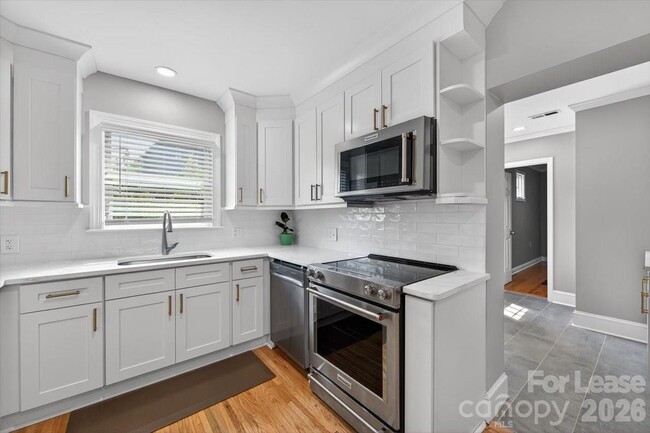 Building Photo - 3920 Haven Dr