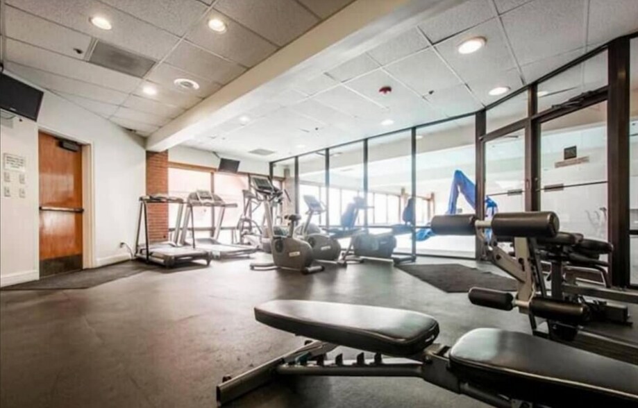 Building Photo - 1385 Lowell Ave