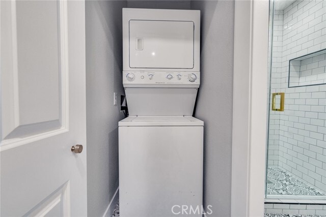 Building Photo - 1116 W Balboa Blvd