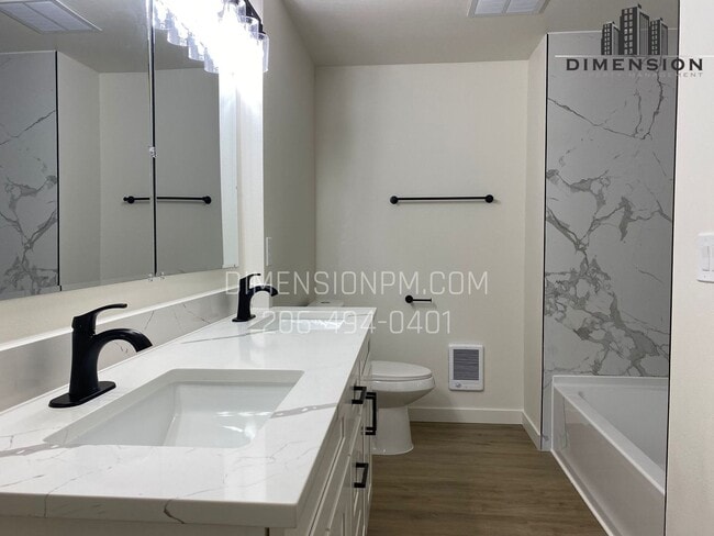 Building Photo - Modern Remodel – 4 Bed, 2 Bath Home in Pri...