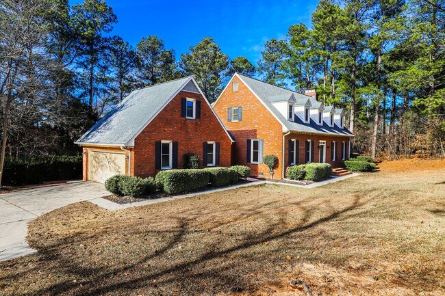 Building Photo - 809 Houndslake Dr
