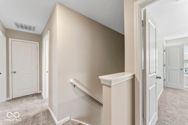 Building Photo - 6874 Nottingham Ln