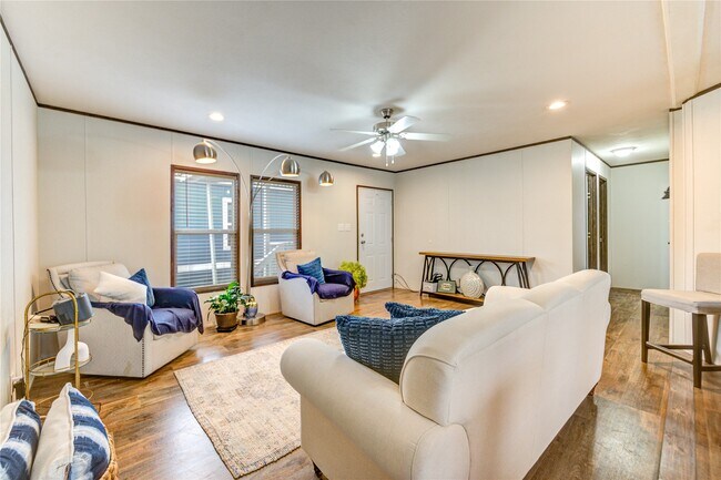 Building Photo - 17338 FM 1097