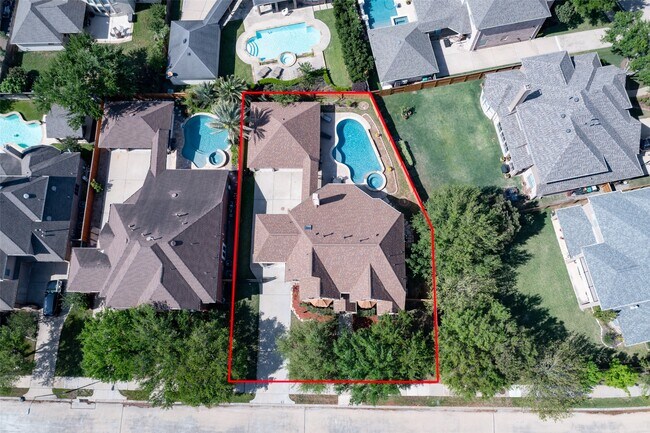 Building Photo - 25314 Greenwell Springs Ln