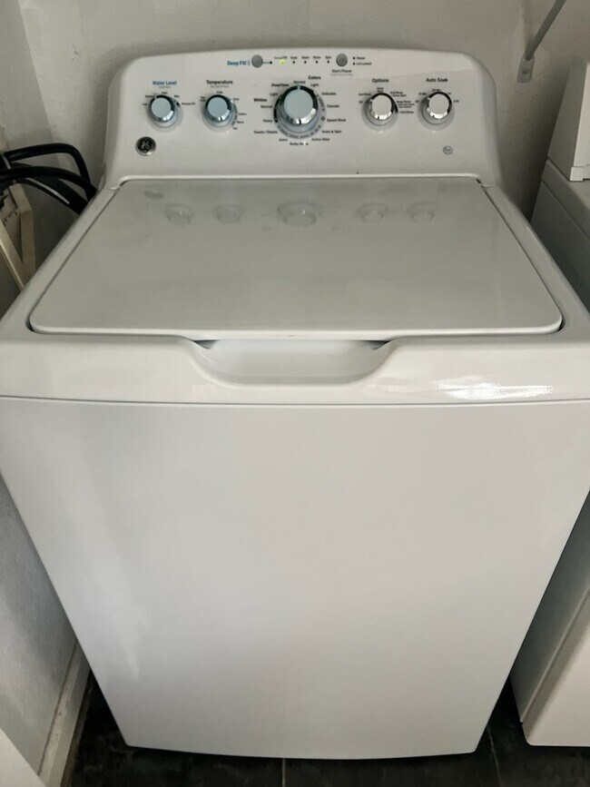 Building Photo - 13536 Embassy Park Ct