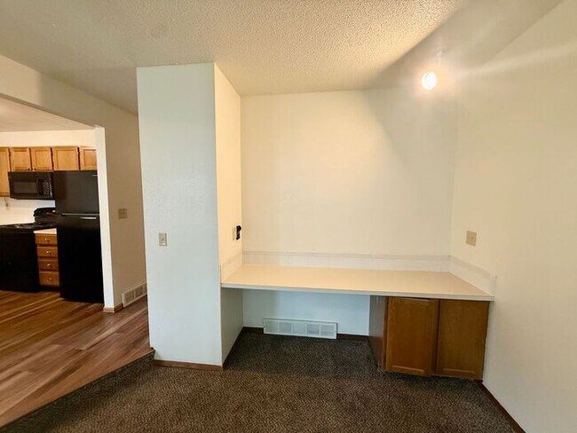 Building Photo - 3 Bed/2.5Bath Townhome in Greeley