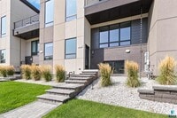 Building Photo - 2803 S Terry Ave