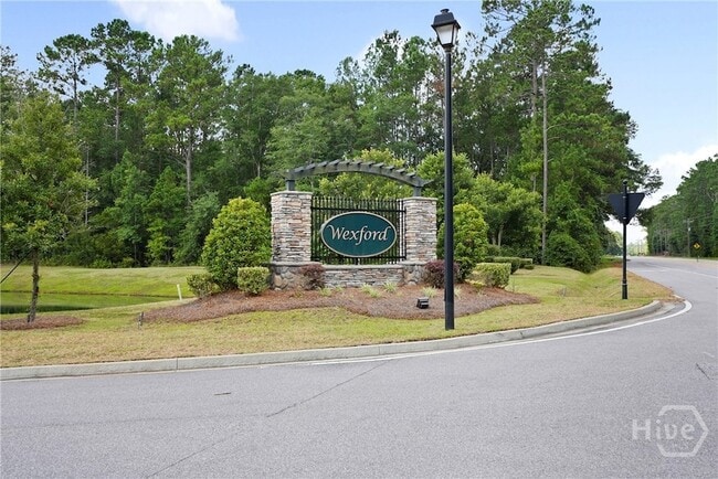 Building Photo - 216 Wexford Dr