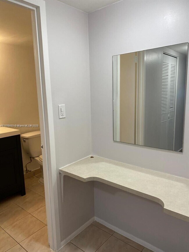 Building Photo - 13155 Ixora Ct