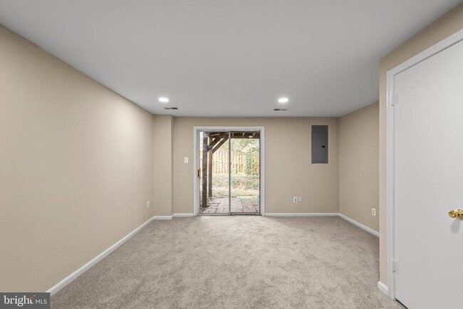 Building Photo - 6185 Little Valley Way