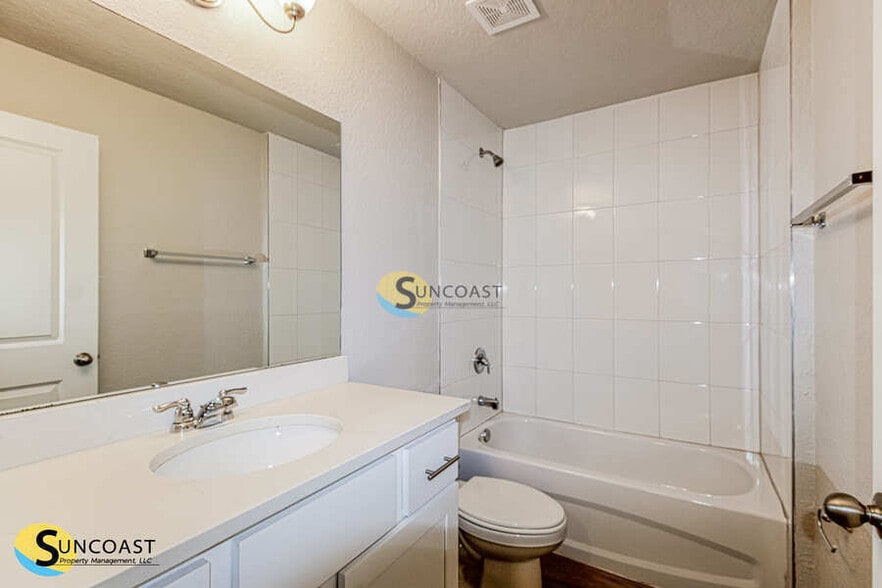 Building Photo - 814 Spruce St