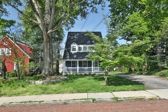 Building Photo - 125 S Knox St