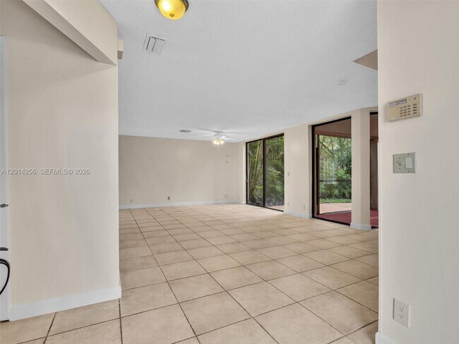 Building Photo - 10731 NW 16th Ct