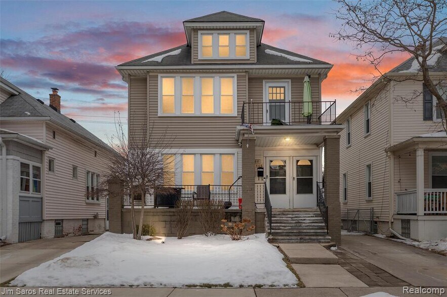 Building Photo - 1308 Beaconsfield Ave