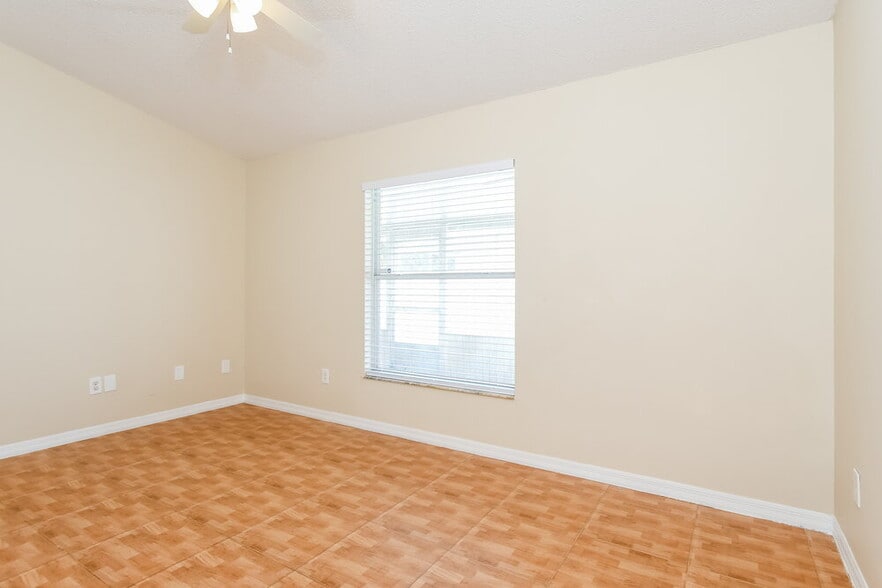 Building Photo - 2282 Santa Lucia St