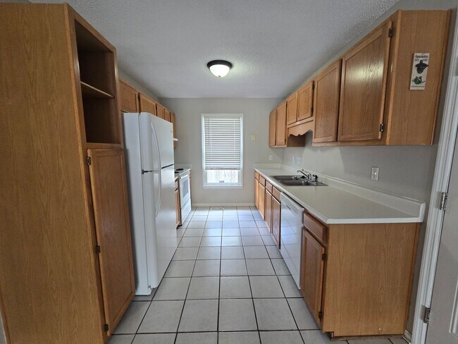 Building Photo - 6338 Rhemish Dr