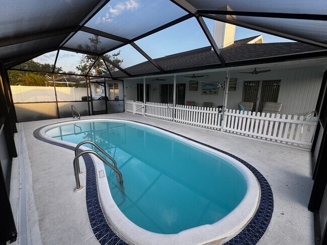 Building Photo - 405 Bayside Ln