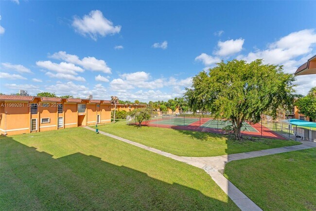 Building Photo - 9437 SW 76th St