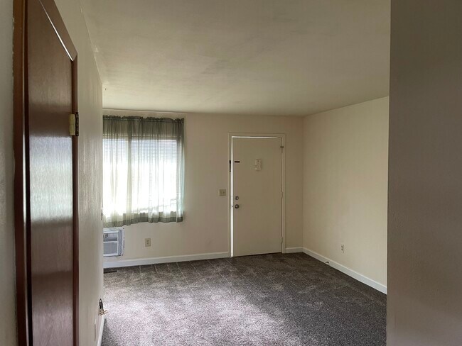 Building Photo - 4534 Croftshire Dr