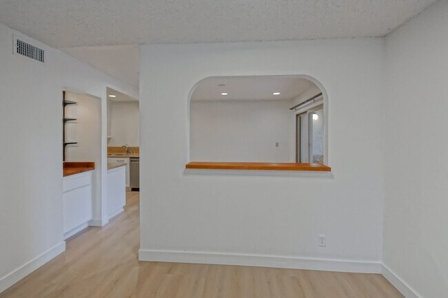 Building Photo - SPACIOUS, 2-STORY, 3BR2.5BA LAKESIDE CONDO...